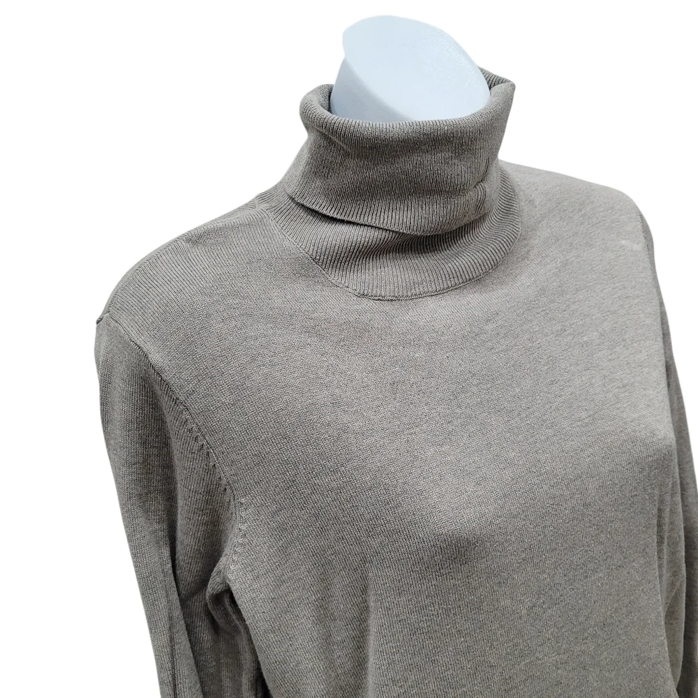 2/$20 H&M Light Brown Turtle Neck Sweater Top Size: Small - Picture 3 of 9